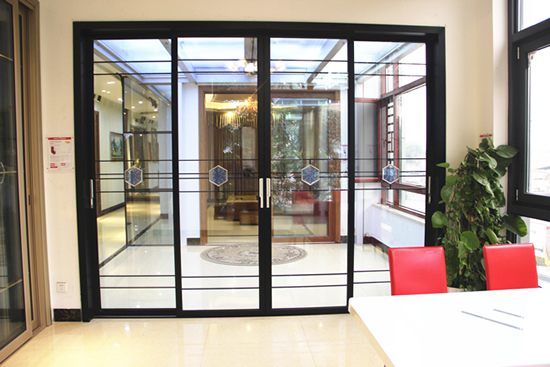 伊盾安全門窗，保障孩子安全，提高居家生活質量！113004