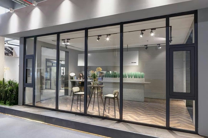 系統(tǒng)門窗是如何實現(xiàn)冬暖夏涼的？看看你就知道了！